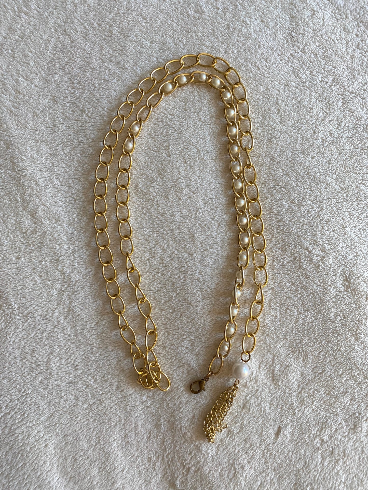 Superbe Ceinture chaîne avec imitation perles