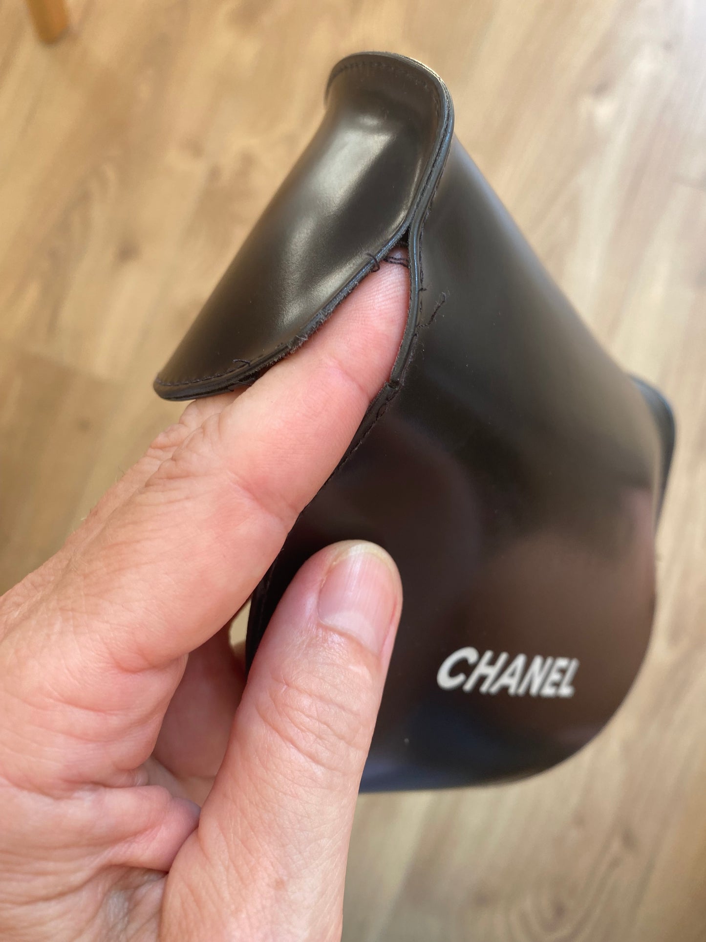 Chanel, lunettes de soleil des années 2000 en très bon état