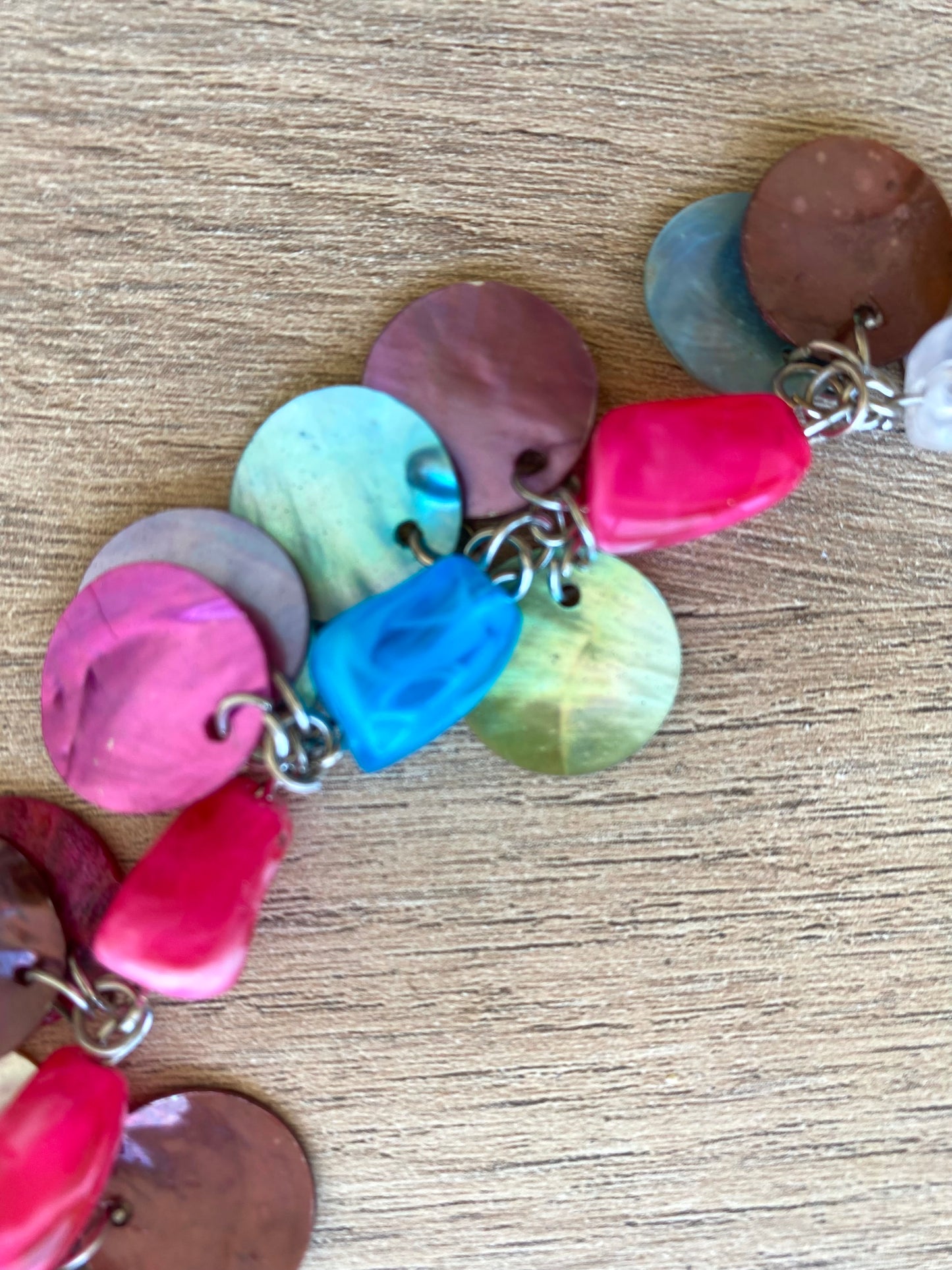 Superbe Collier en nacre naturel et verre