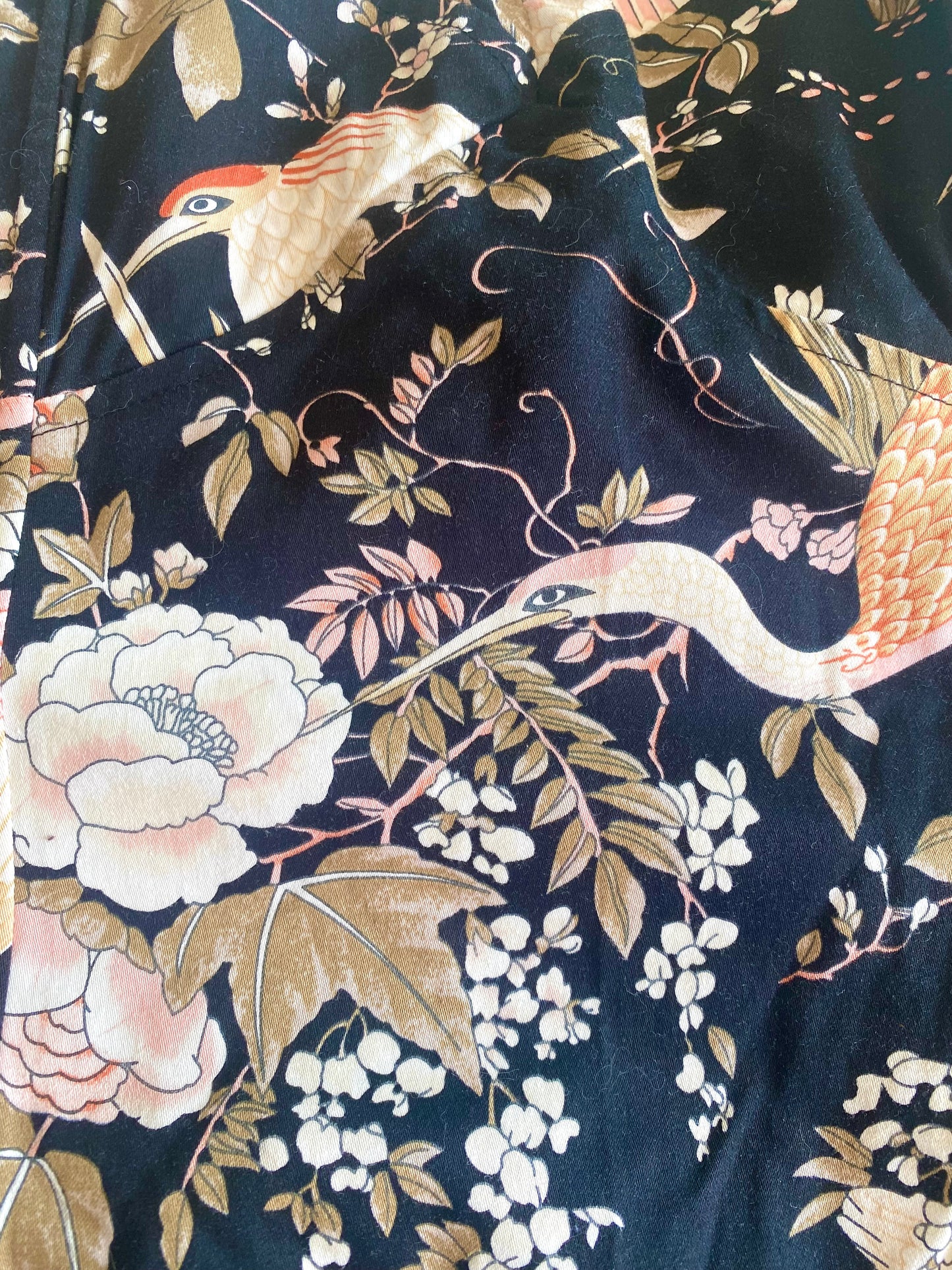 Bustier beau et original imprimé façon japonaise cigognes orientales