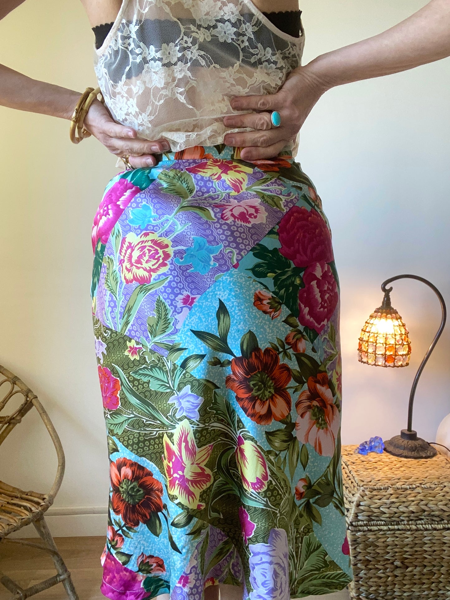 90s Kenzo magnifique, jupe tropicale en satin de soie Made in France