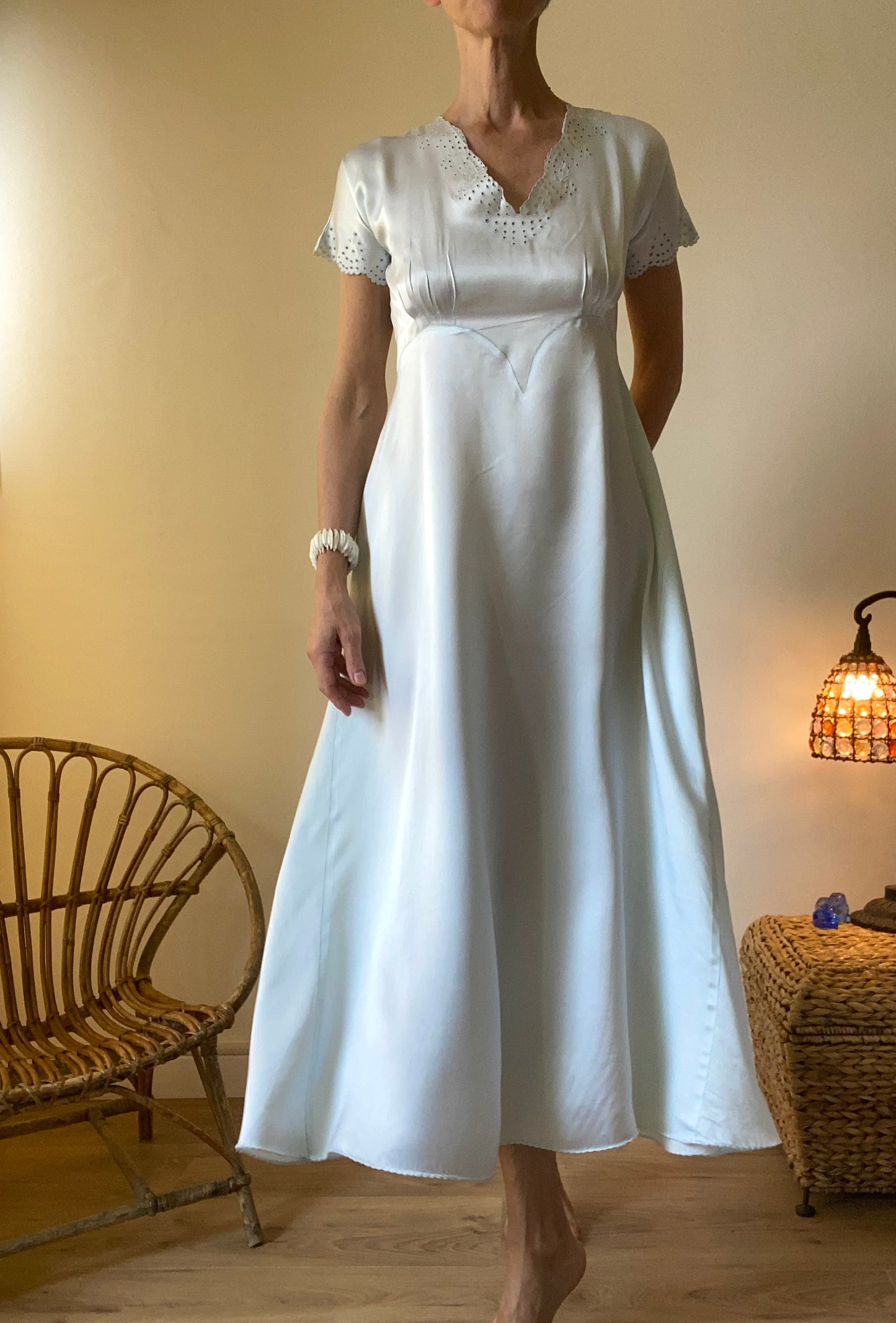 50-60s Ravissante Robe-nuisette de la couturière en soie satin