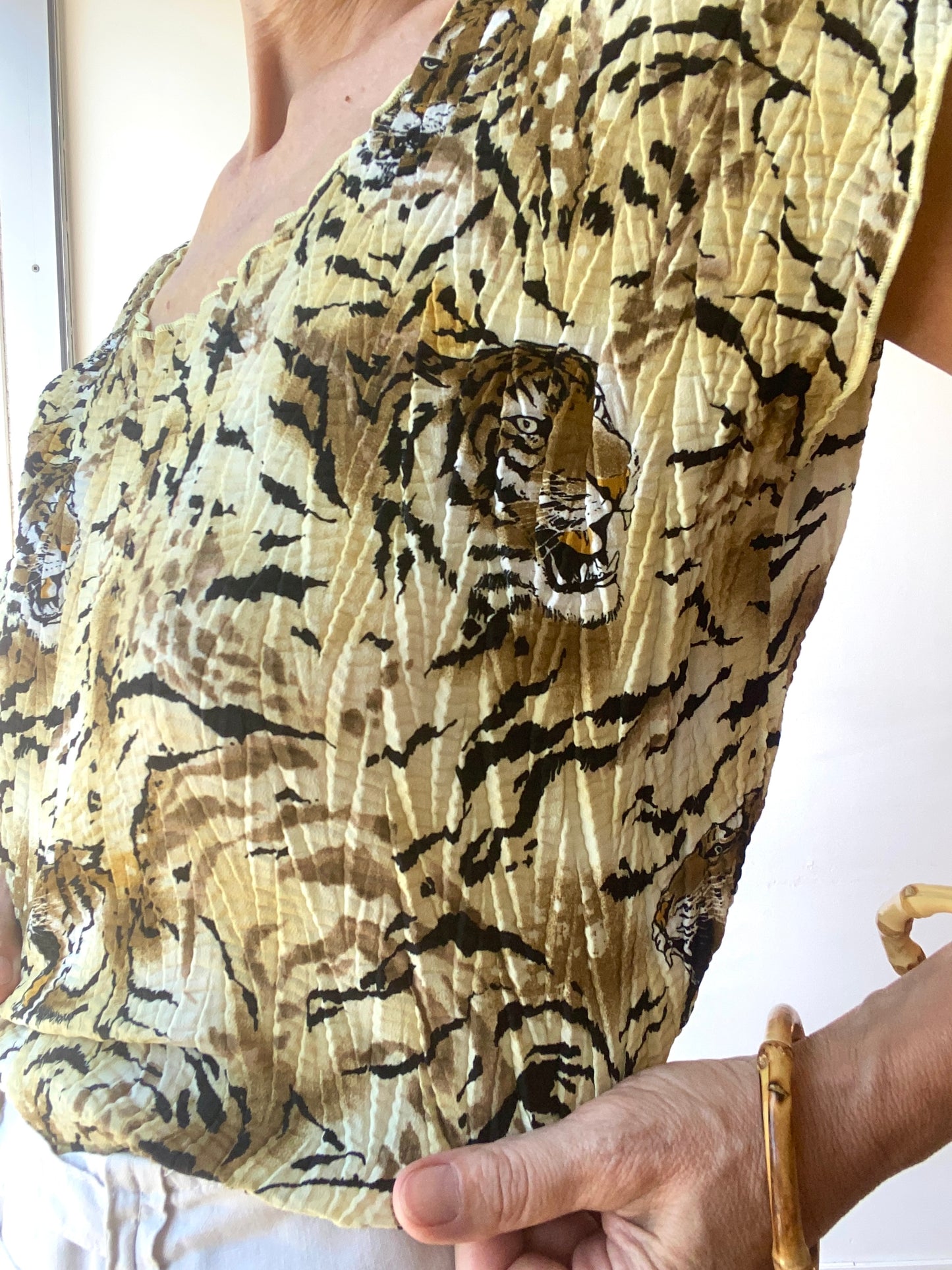 90s made in France beau top avec tigres 🐅 micro plis
