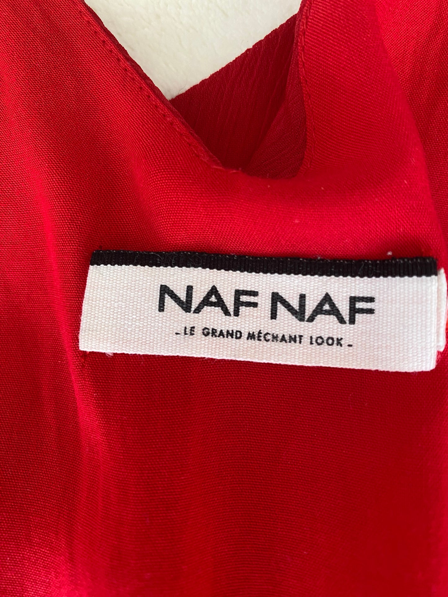 Belle robe rouge mini Dos échancré en crêpe micro-plis