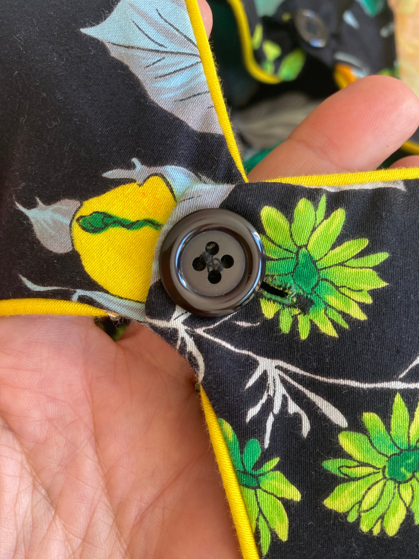 80s Made in France Belle Robe jardin des roses en coton à fleurs géantes Dos ouvert