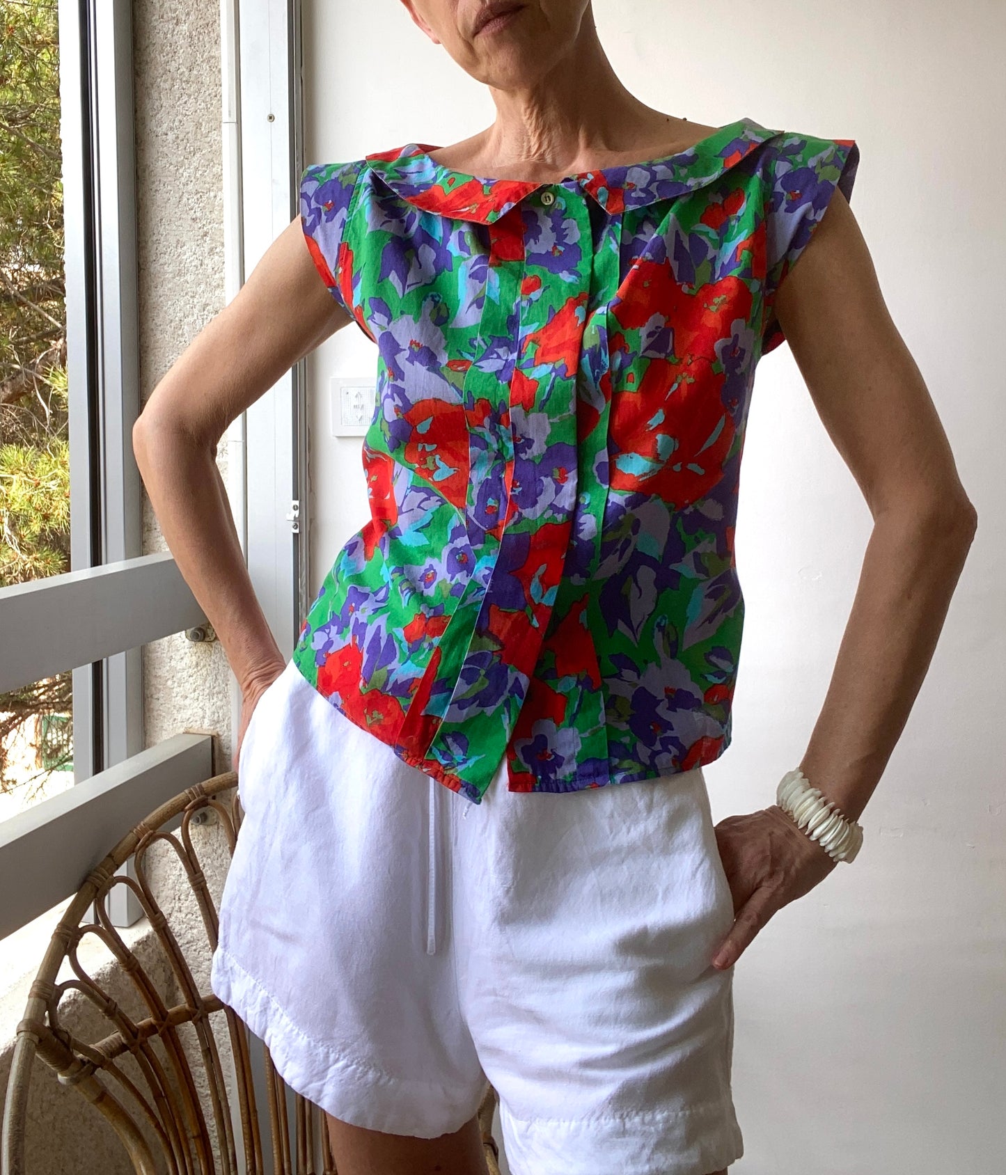90s Cacharel Paris "La Chemiserie" Ravissant Top floral façon tableau peinture