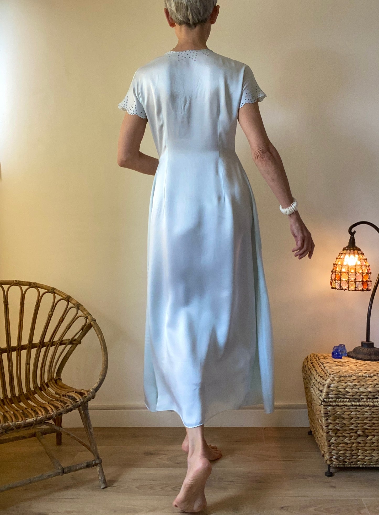 50-60s Ravissante Robe-nuisette de la couturière en soie satin