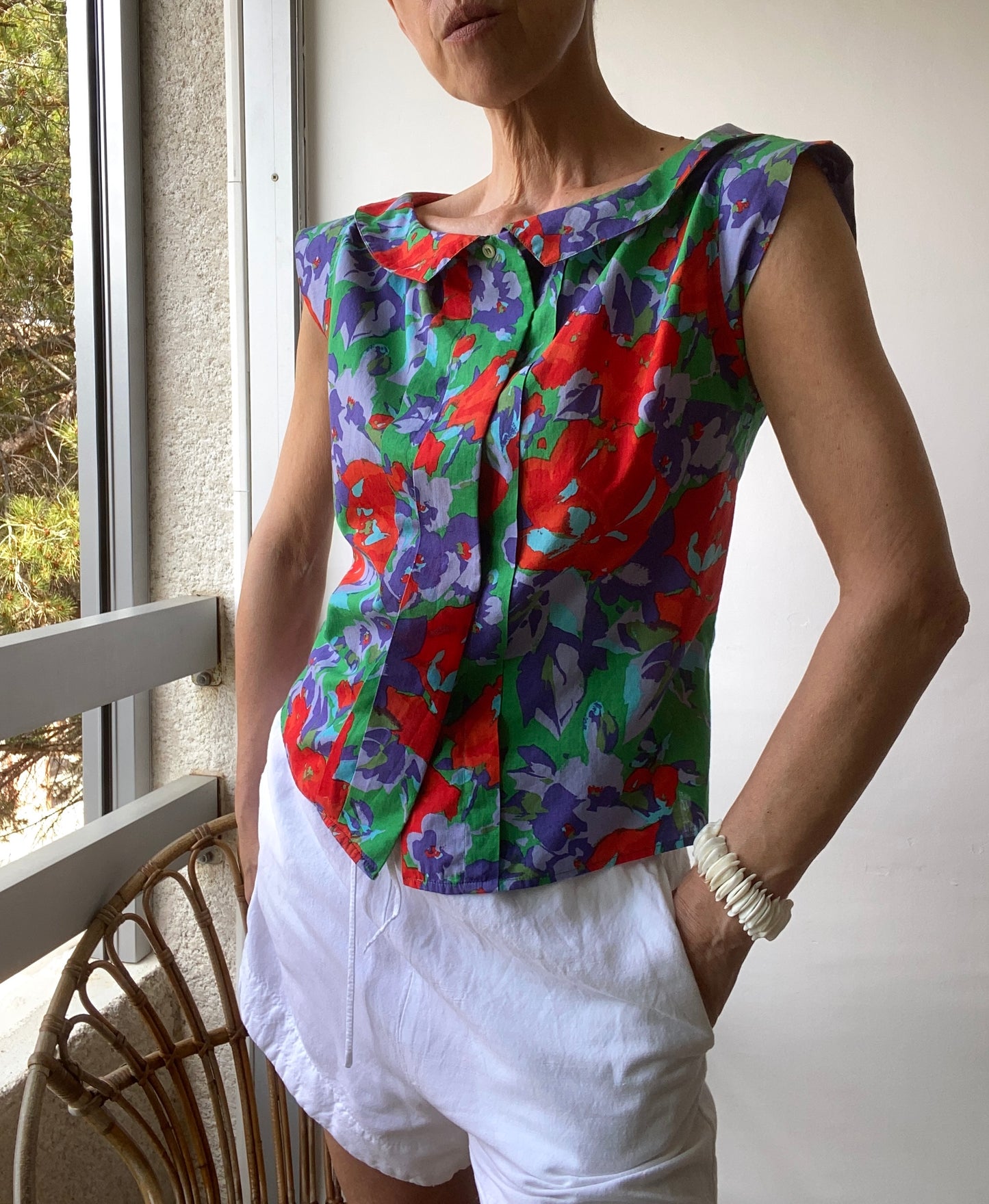 90s Cacharel Paris "La Chemiserie" Ravissant Top floral façon tableau peinture