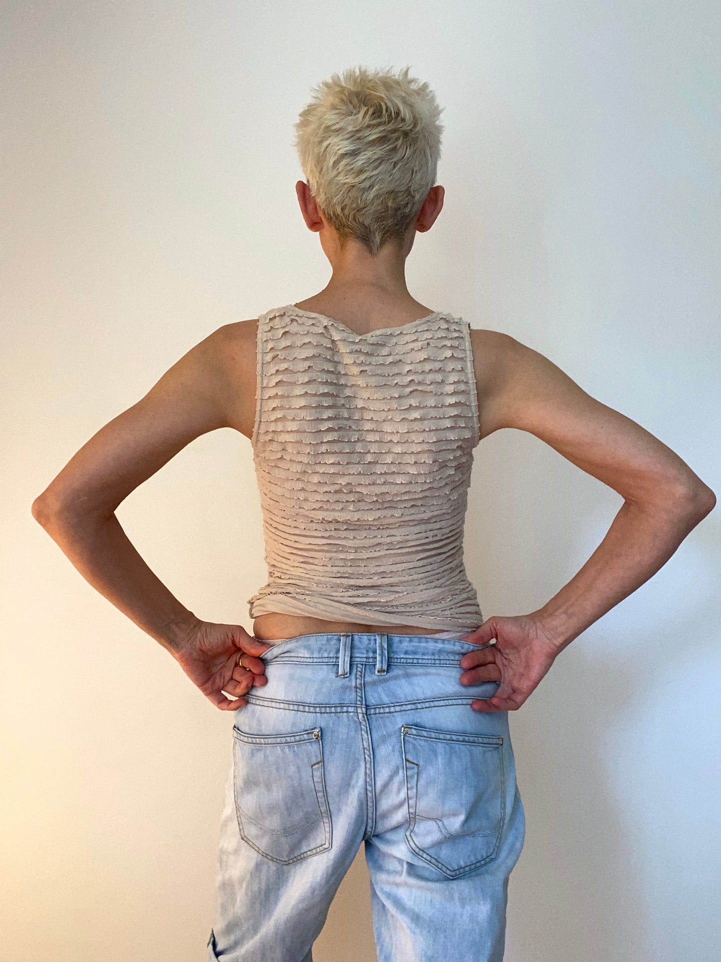 Made in France Superbe Top avec mini-volants Fleur de rose dentelle et perles
