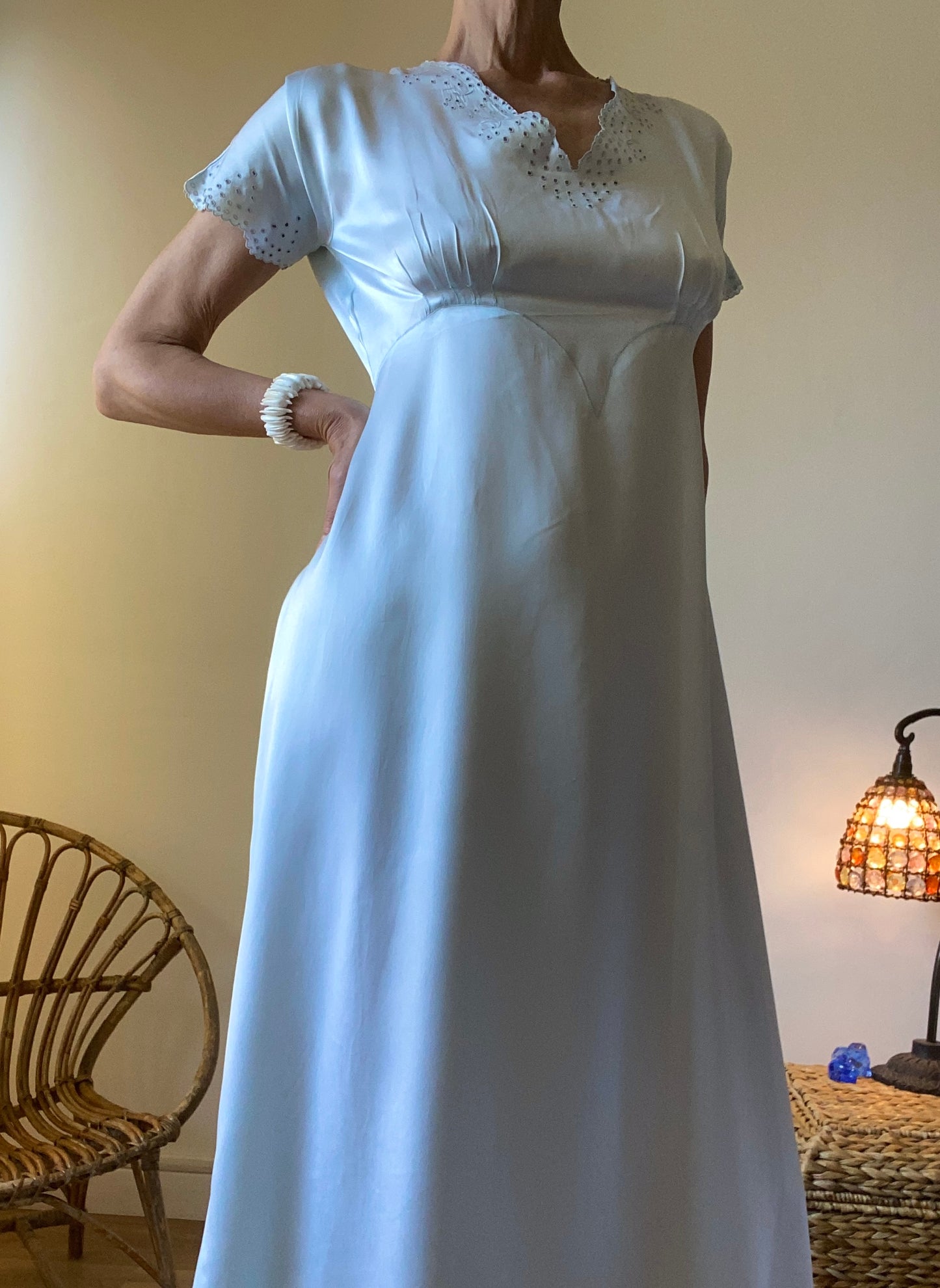 50-60s Ravissante Robe-nuisette de la couturière en soie satin
