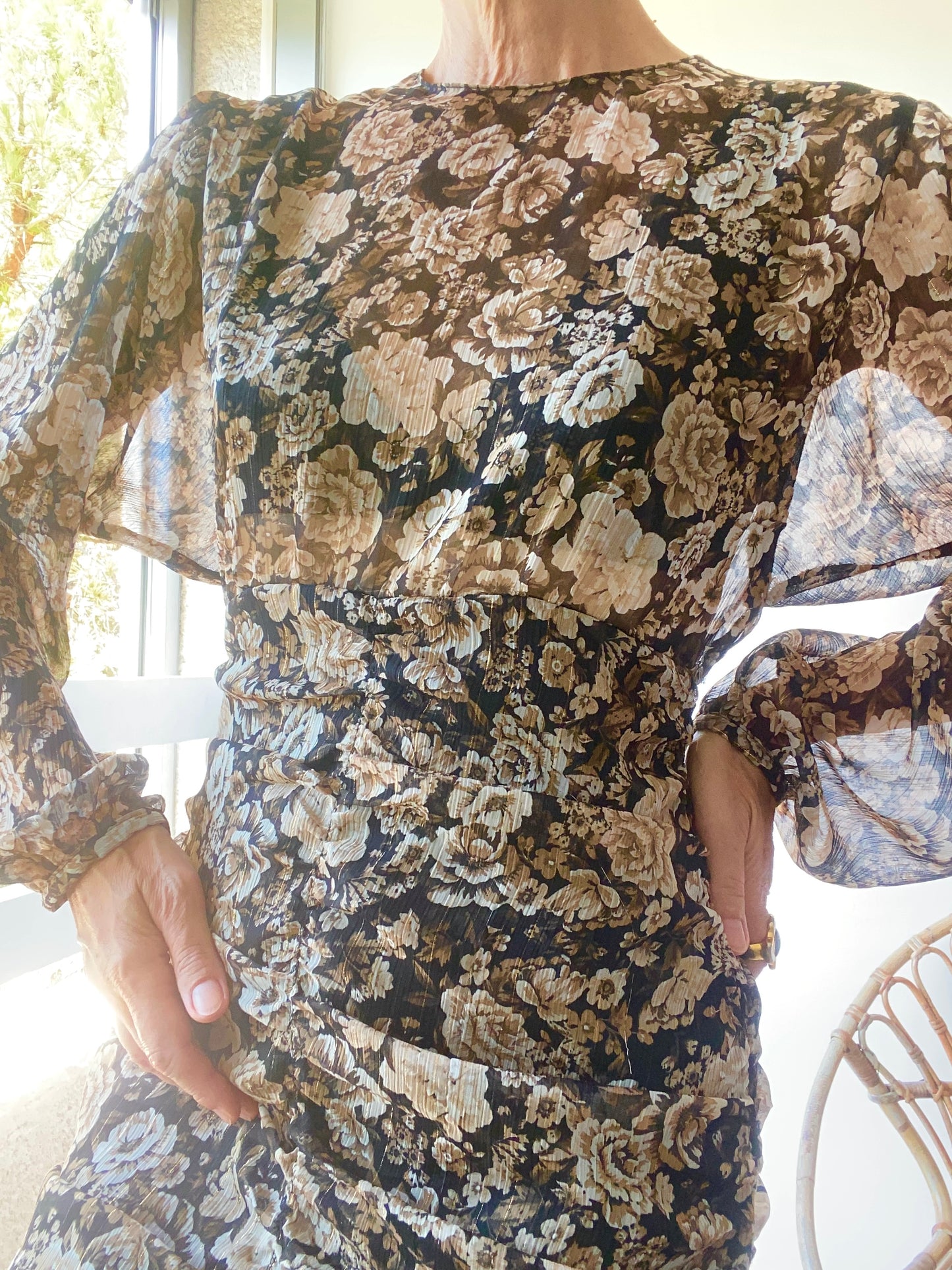 Robe avec haut transparent et le bas drapé en mousseline jardin des camélias