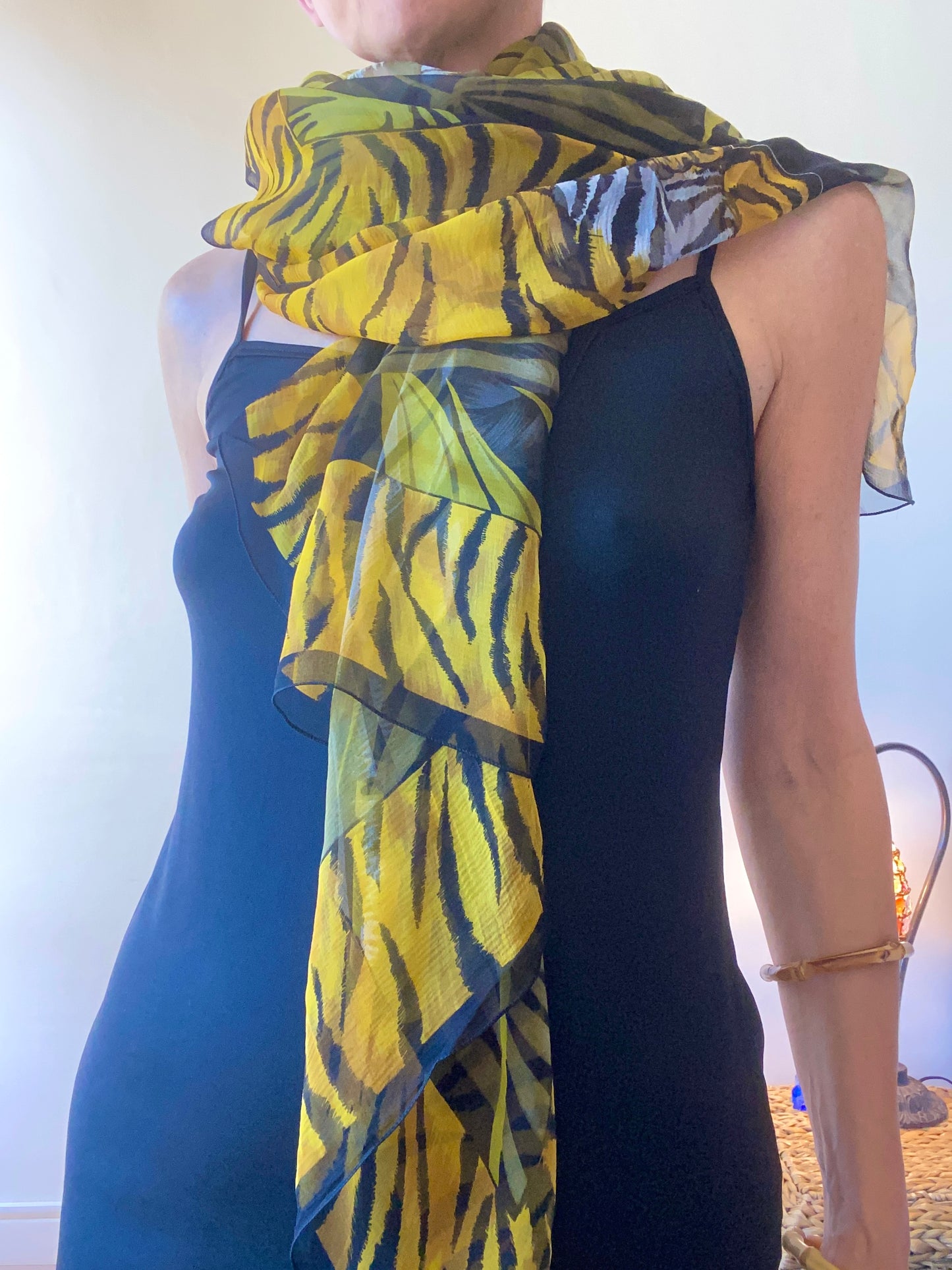 Rare! Pierre Baccara magnifique Foulard en mousseline transparent très Grand Imprimé tigres et plantes