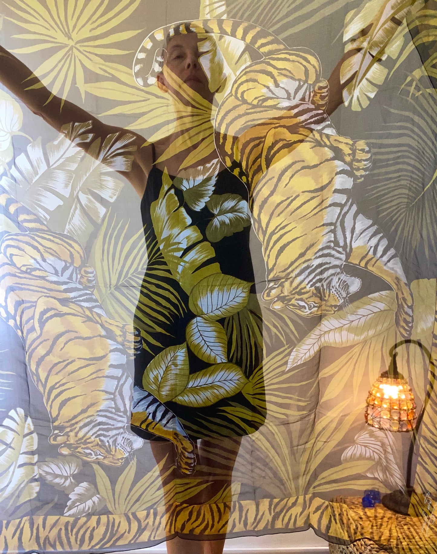 Rare! Pierre Baccara magnifique Foulard en mousseline transparent très Grand Imprimé tigres et plantes
