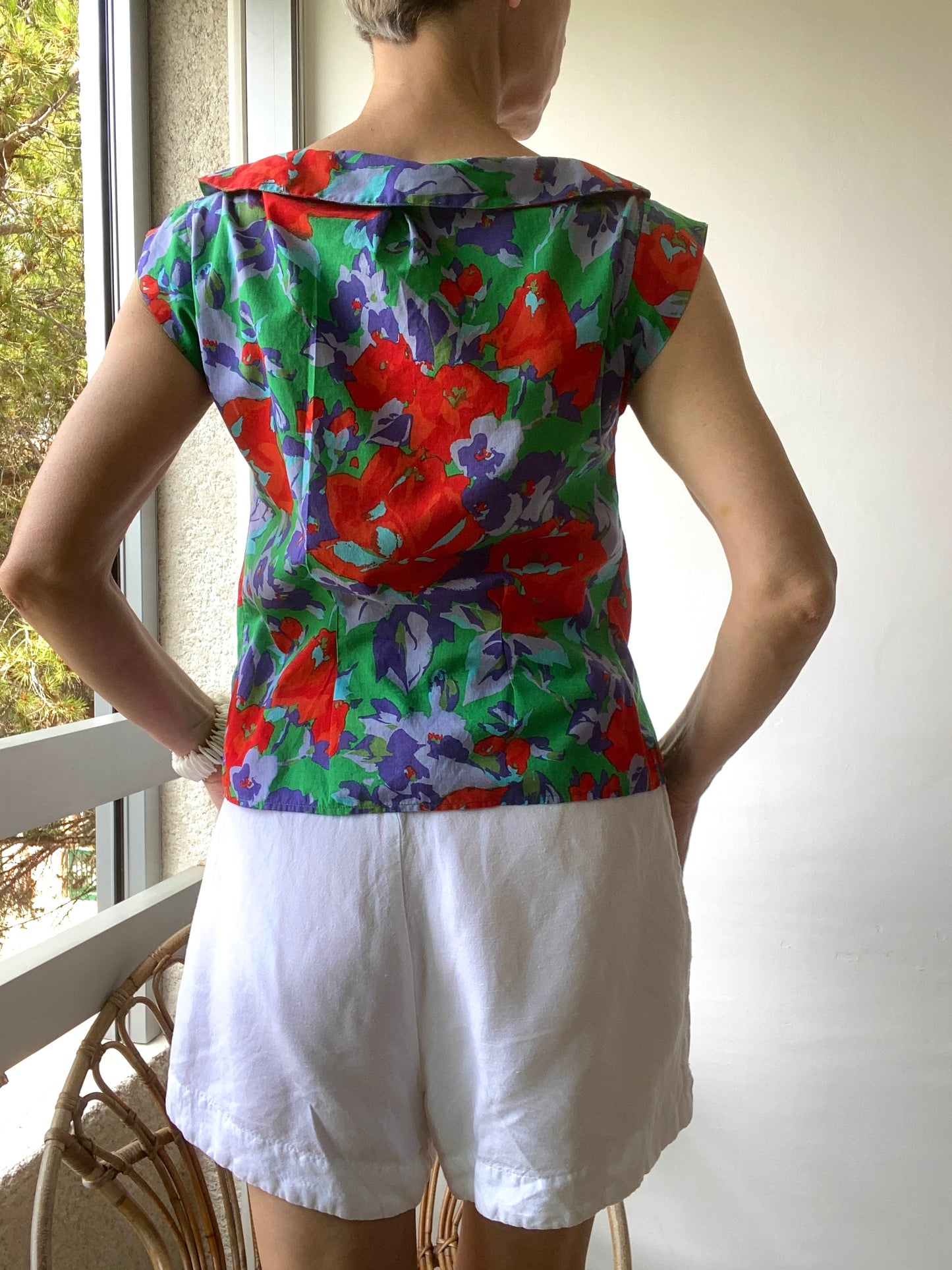 90s Cacharel Paris "La Chemiserie" Ravissant Top floral façon tableau peinture