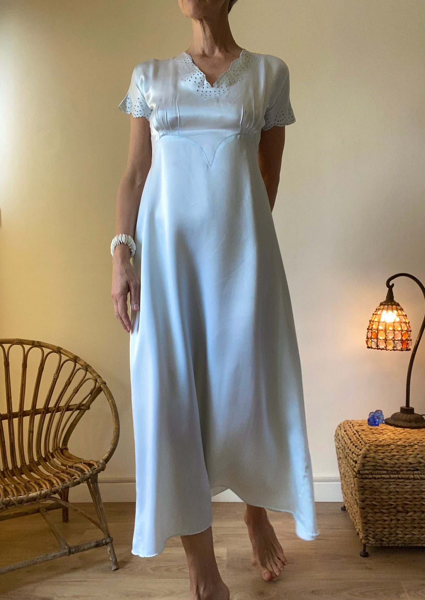 50-60s Ravissante Robe-nuisette de la couturière en soie satin