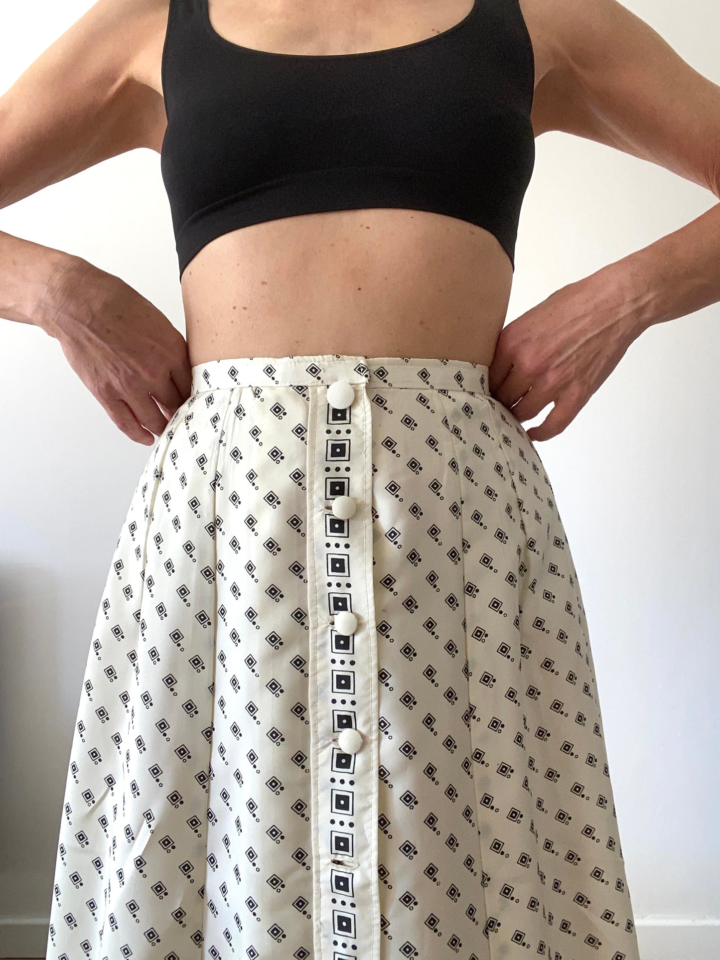 70s Designer Skirt Buttoned Front Graphic Print