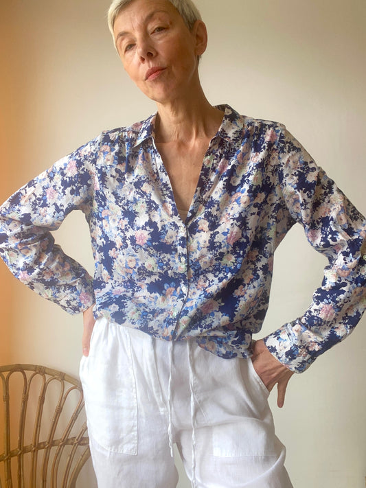 90s Belle chemise florale en coton fin
