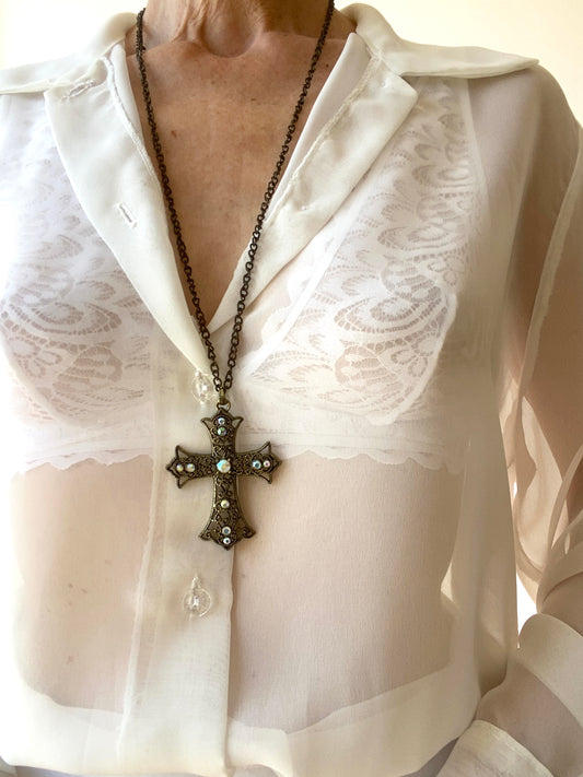 Pendentif en métal Croix baroque