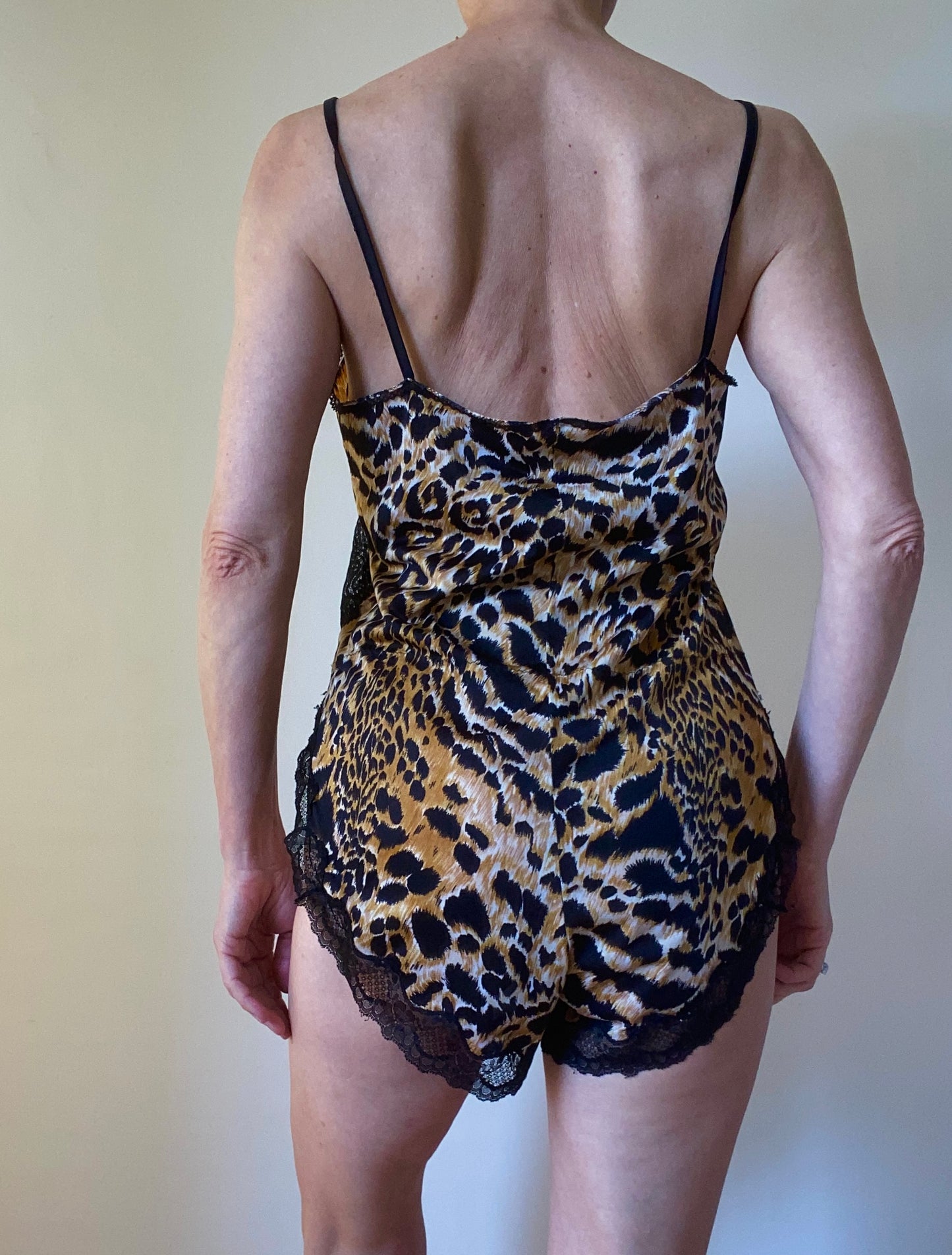 90s adorable Combi-short léopard + dentelle