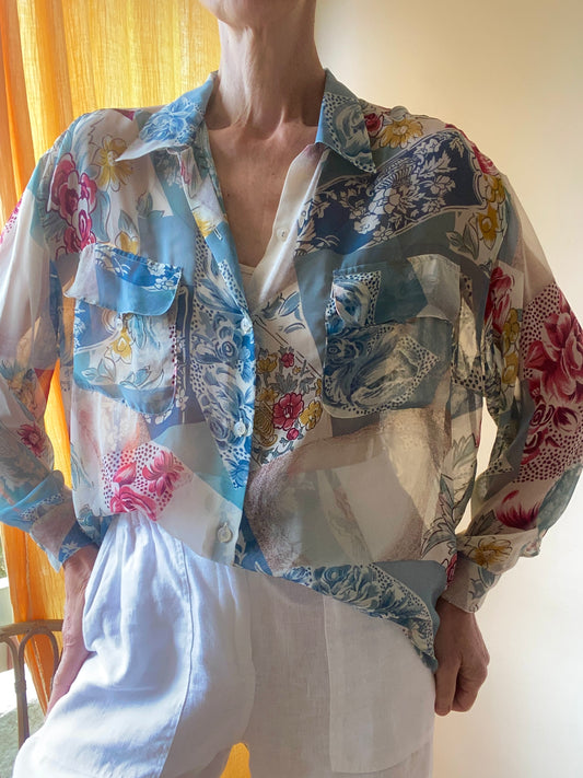 80s Belle chemise florale et graphique en mousseline transparente